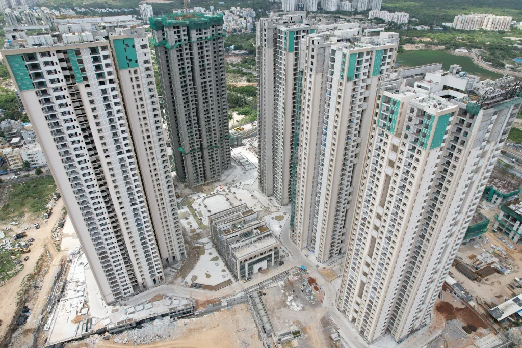 4 Story Apartment Building